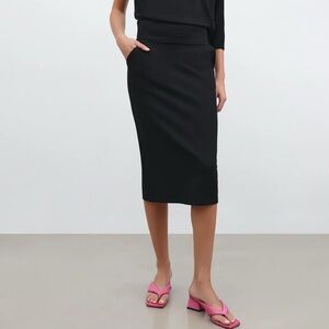 Elegant Black Pencil Skirt